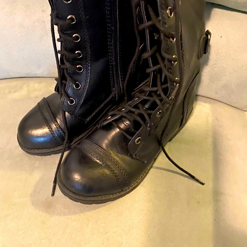 UNR8ED Big girls size 3 M black combat boots